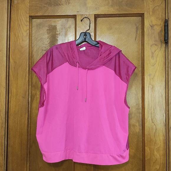 Athletic Set - Picture 1 of 16